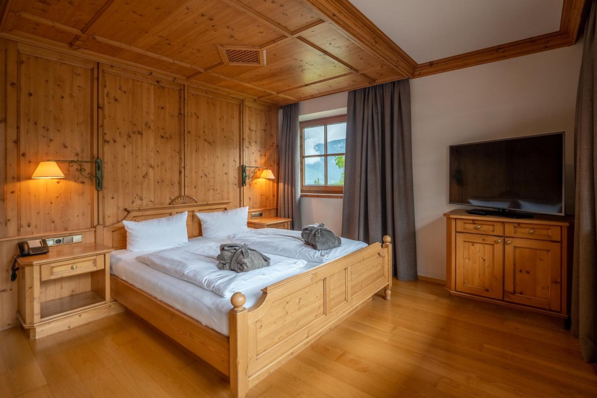 Zugspitz 4*