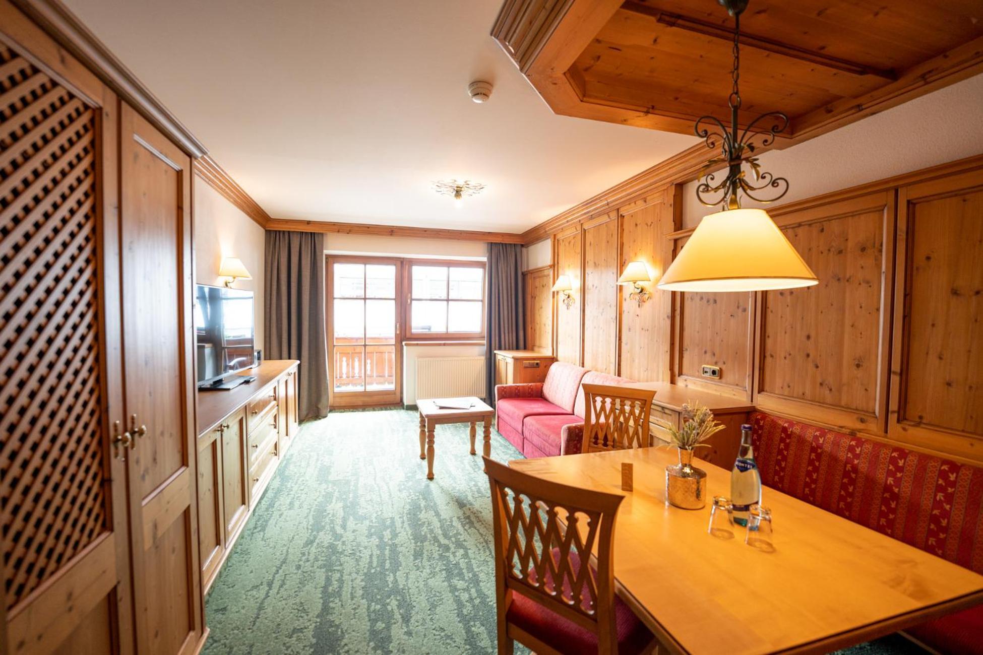 Zugspitz 4*